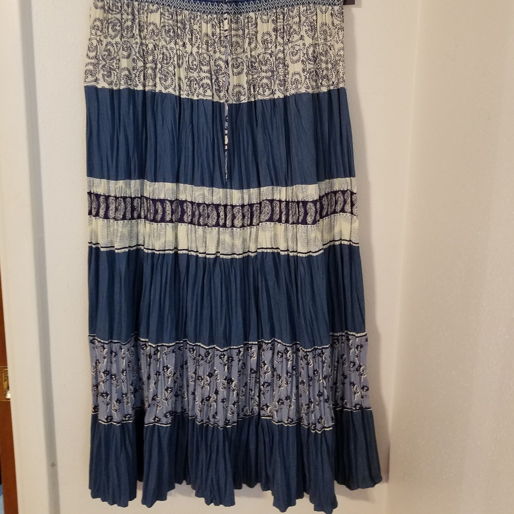 NWT MAXI SKIRT - Picture 5 of 5